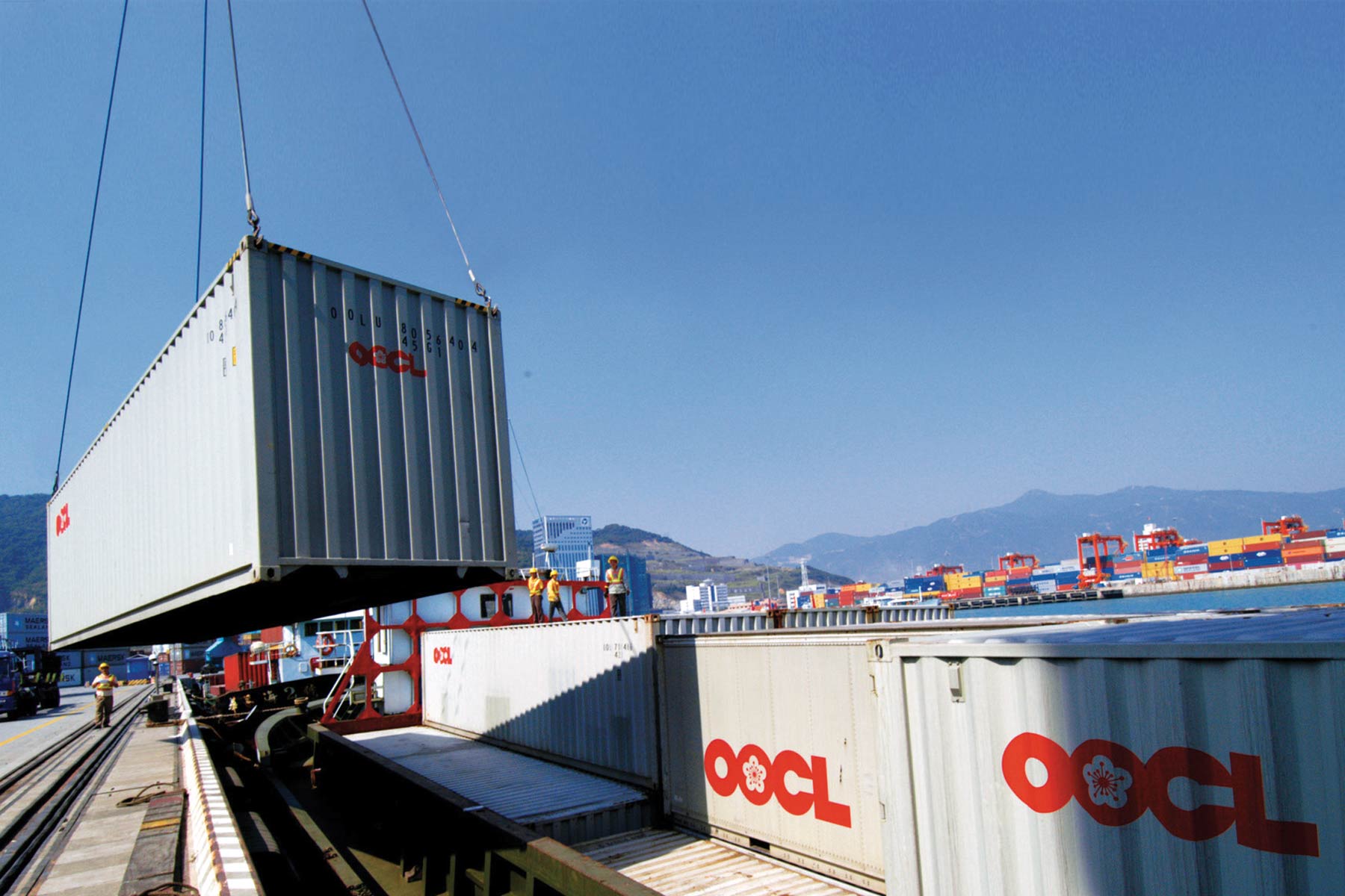 oocl-orders-five-23000-teu-container-vessels-logistics-manager