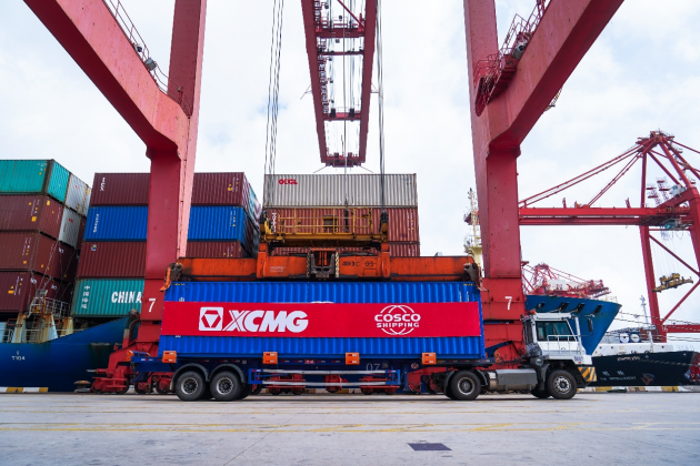 COSCO SHIPPING and XCMG Set a New Export Record for China's ...