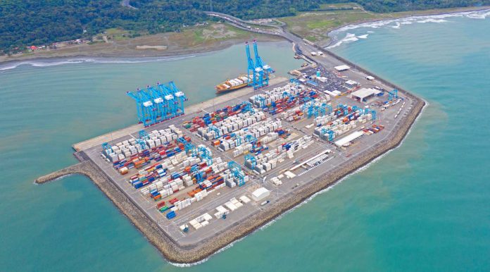 APM Terminals Moín welcomes 4000th Vessel