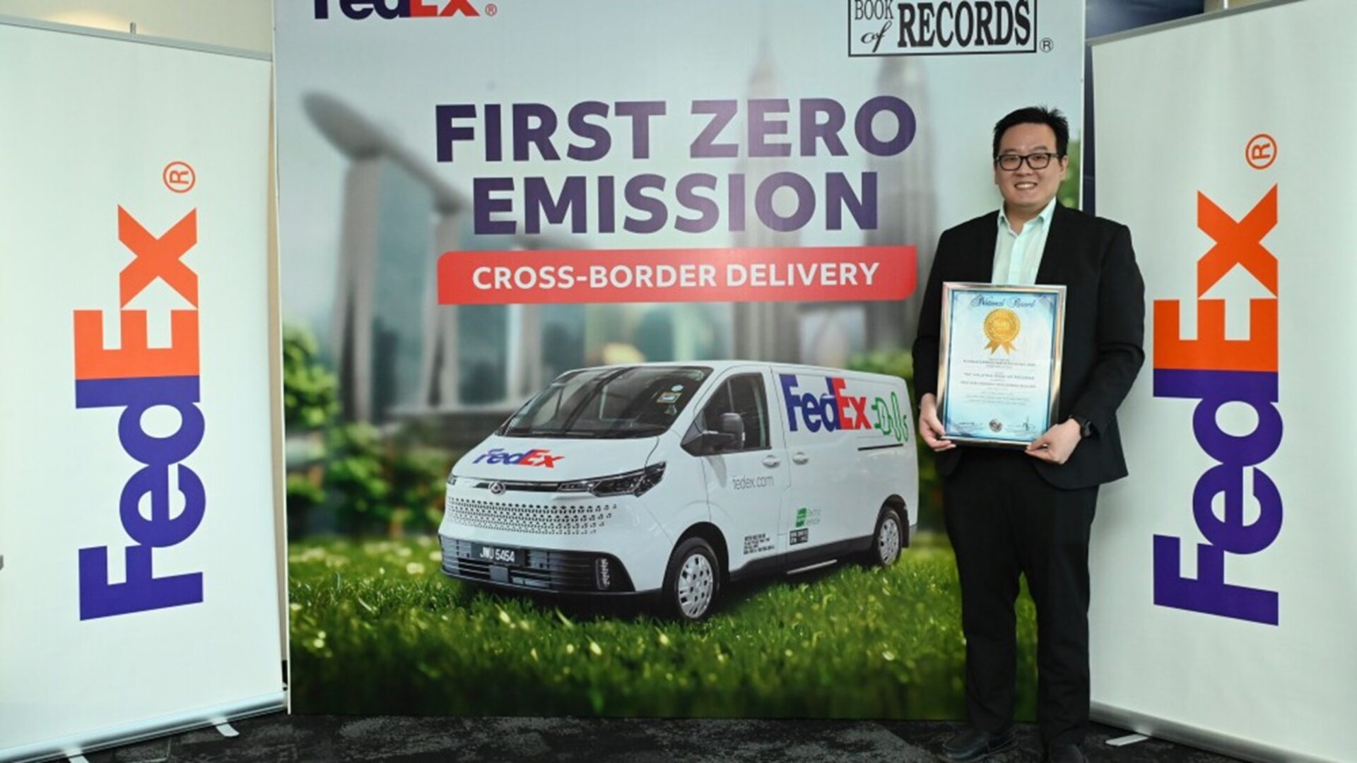 FedEx Completes First Cross-Border Delivery from Malaysia to Singapore ...