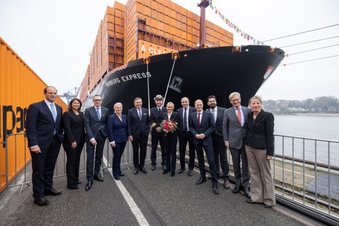 Hapag-Lloyd Christens Hamburg Express