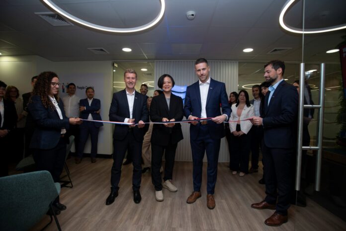 PIL-INAUGURACION-OFICINA_024_MR-2048x1367