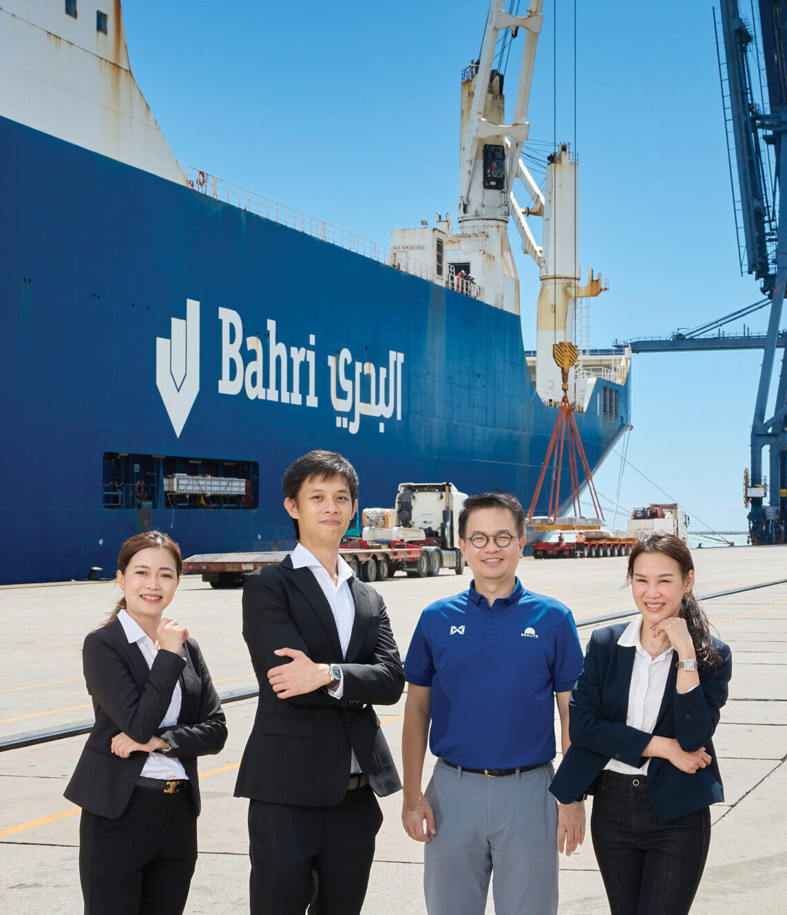 Bahri Line Bahri Line ปฏิบัติการเรือขนส่งสินค้าอเนกประสงค์เข้าเทียบท่าแหลมฉบัง ...