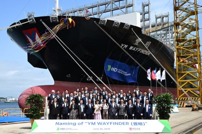Yang Ming Names 15,500 TEU LNG Dual-Fuel Vessel ‘YM Wayfinder’ for Asia–North Europe Service