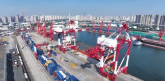 ZPMC New Wind-Resistant Quay Crane Qingdao Dagang Terminal